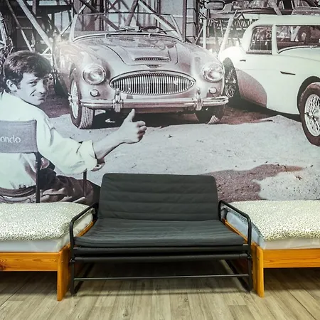 招待所 Driving Camp Autodrom *